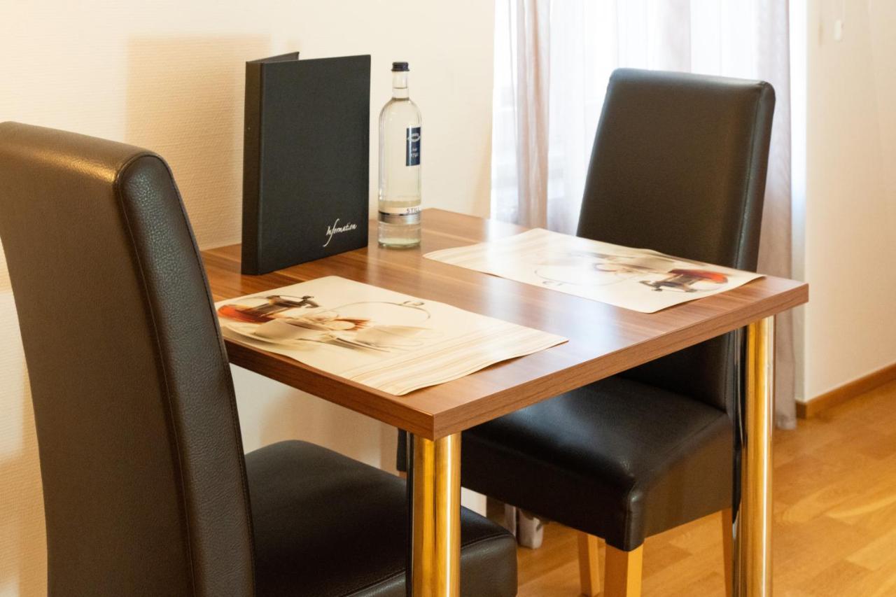Ferienwohnung Baden Baden ภายนอก รูปภาพ